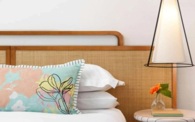 Lighthouse Hotel - Key West Historic Inns