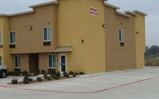 West Worth Inn and Suites