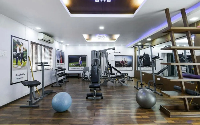 Green City Club by OYO Rooms