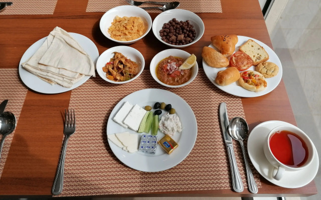 Almaali Hotel