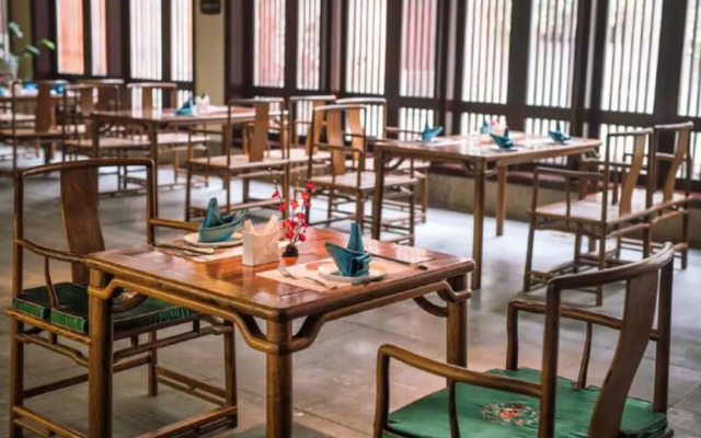 Floral Hotel Huzhou Shenanxun Chenxiang