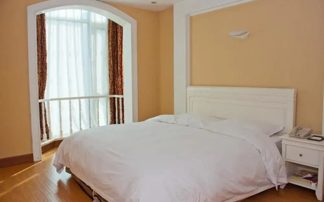 Shenyang Ramada Hotel And Stes