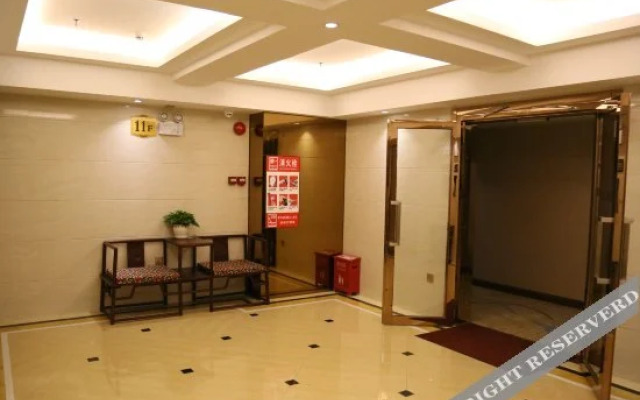 Sunshine Holiday Hotel