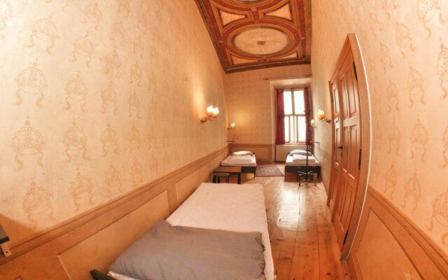 Hostel HOMEr - Old Town Square