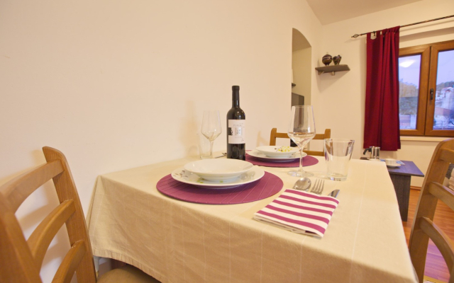 Apartment Neno - 50 m from center: Ana Jelsa, Island Hvar
