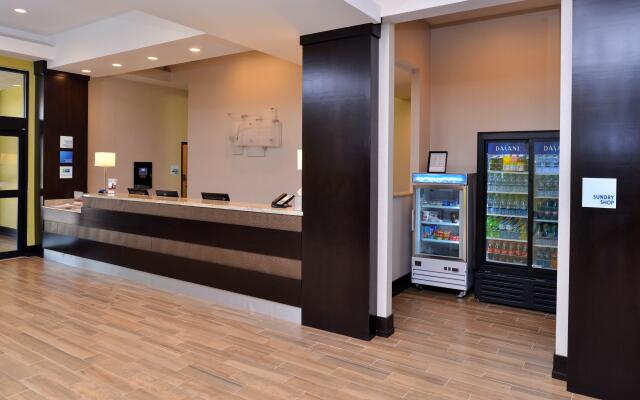 Holiday Inn Express & Suites Austin South, an IHG Hotel