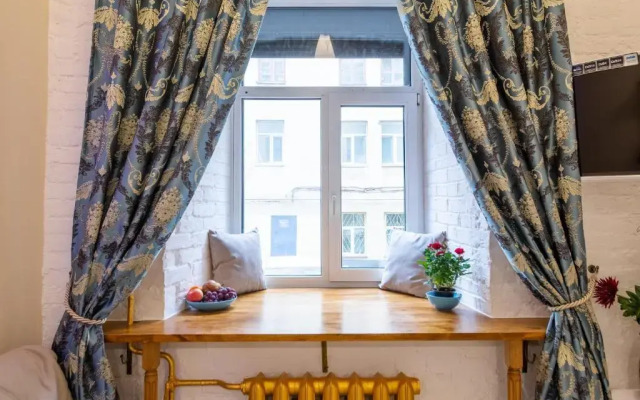 Достоевскинн на улице Колокольная