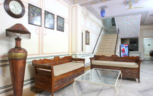 Hotel Raghuraj Palace