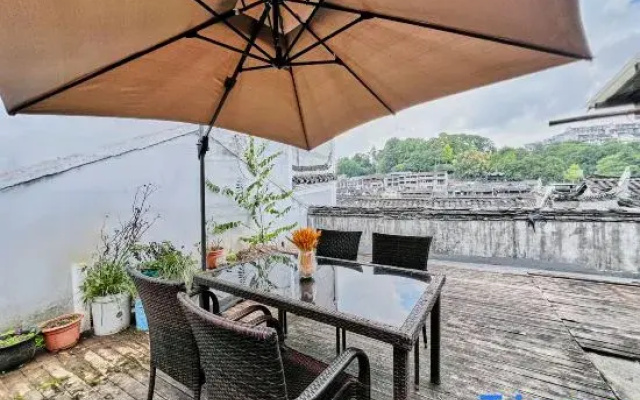 Warm House Homestay