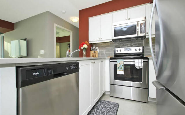 2 bedroom spacious apartment in Downtown Toronto - EPS 88867