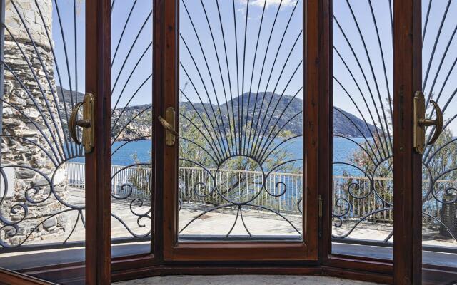 A Few Steps From the Sea by Wonderful Italy
