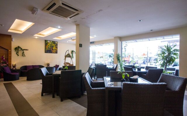 OYO 510 Sri Indar Hotel