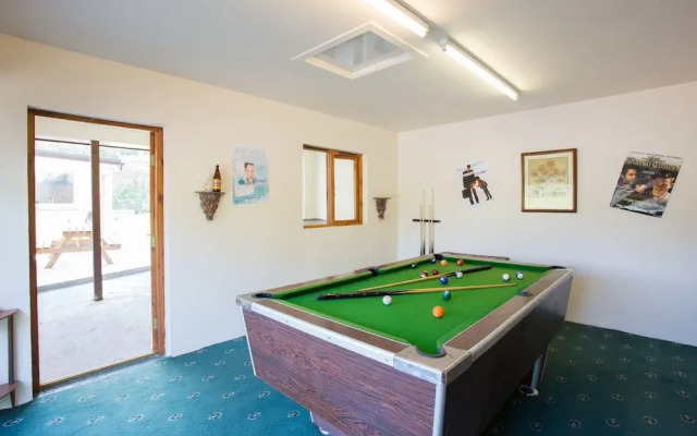 Juniper Hill, Loch Achilty