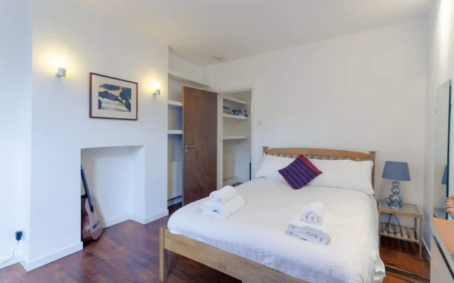 Fantastic and Bright 1 Bedroom Garden Flat