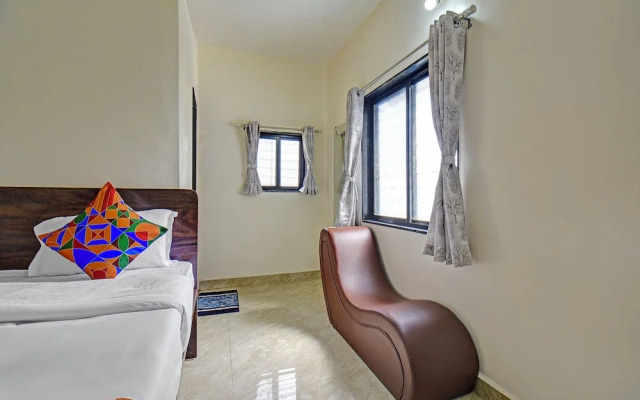 Fabhotel Shree Sai Inn