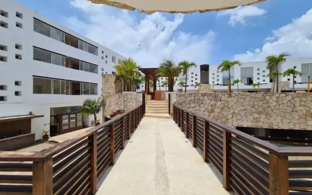 Plaza Paraiso by Riviera Rentals