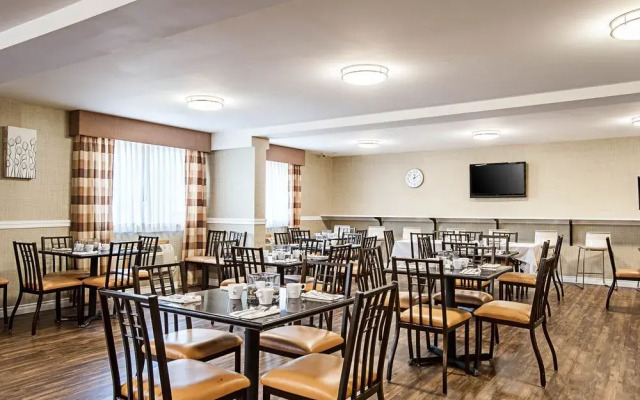 Quality Inn & Suites Pacific Seattle
