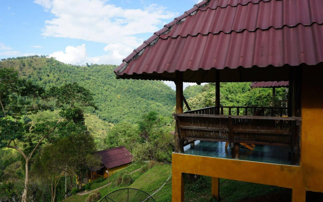 Maesalong Mountain Home