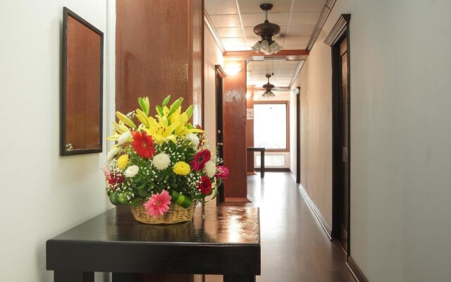 Garcias Suites & Hotel