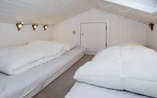 Enticing Holiday Home in Hemmet near Sea
