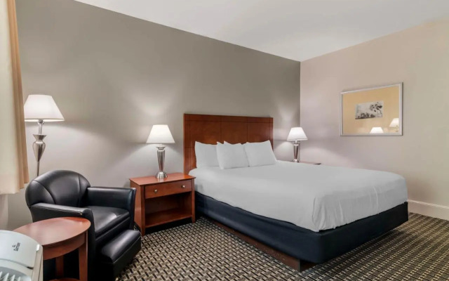 Parkwood Inn Magnuson Grand