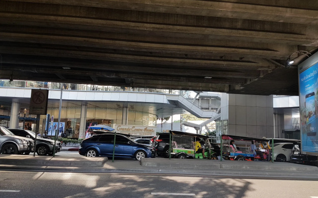 14 Place Sukhumvit Suites - SHA Plus