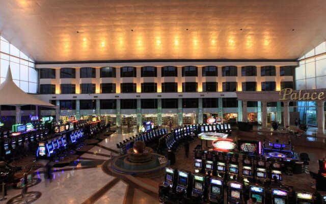 Holiday Palace