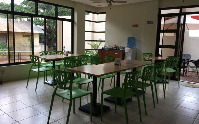 Coron Visitors Hotel