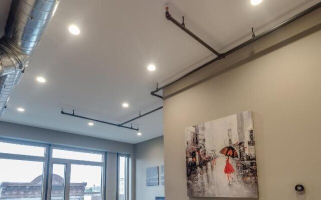 Deedee's Apartments - Lofts at Grove