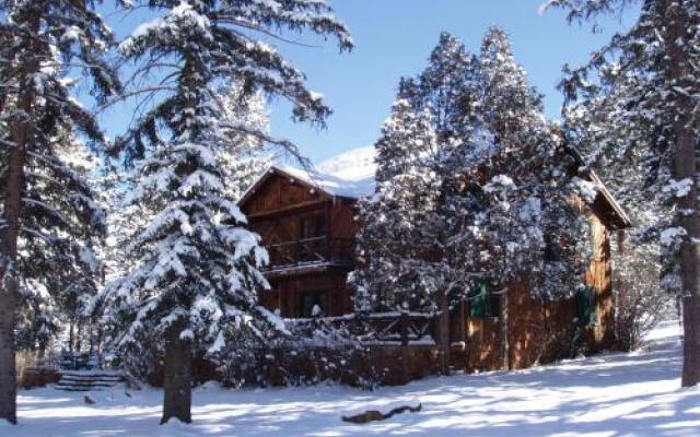 Rocky Mountain Lodge