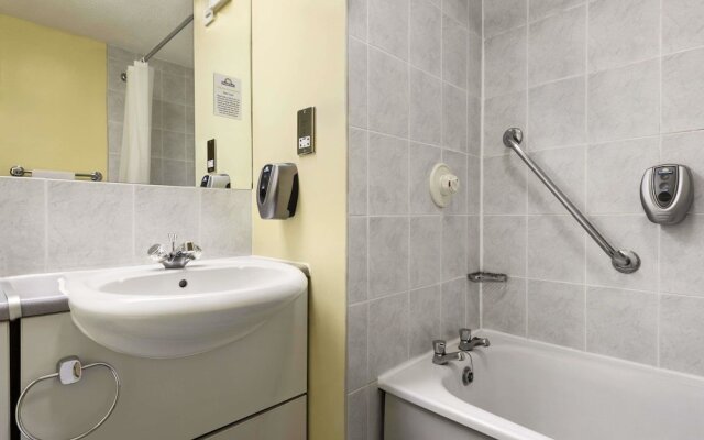 Days Inn Watford Gap