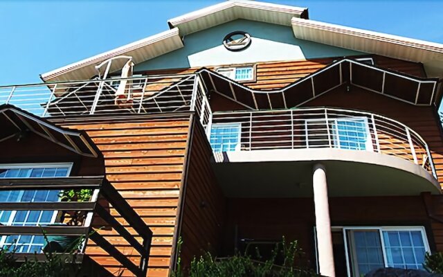 Anmyeondo Dream Garden Pension