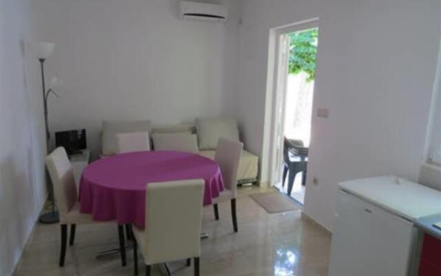 Apartments Diana & Josip