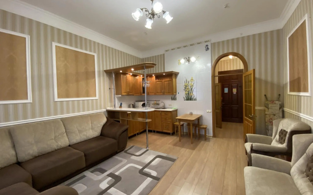 Таврида на Набережной им. Ленина