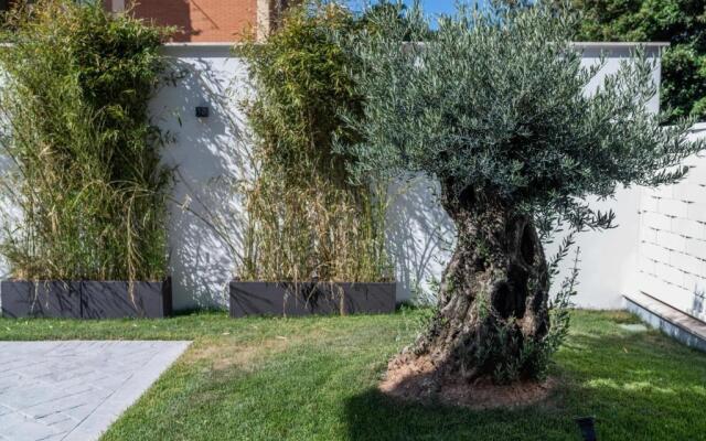 Grey House Guest House Luxury