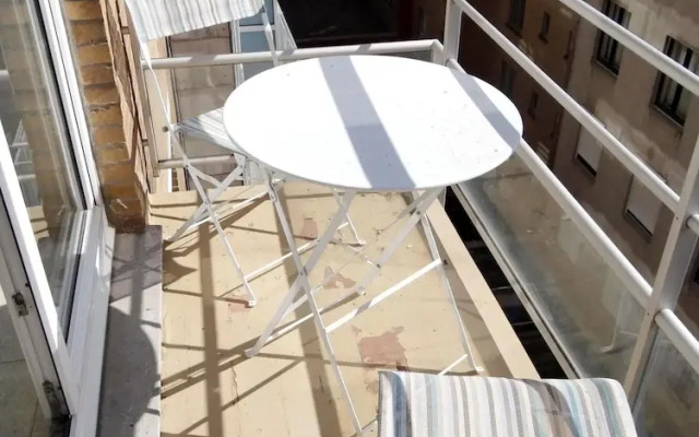 Coastal Comfort With Garage