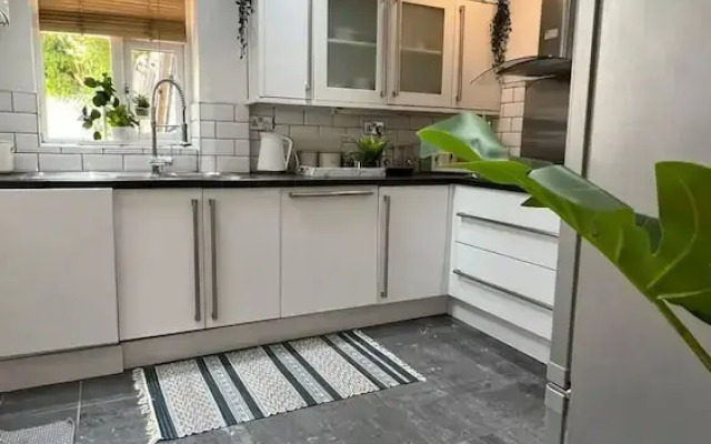 Beautiful 4 Bed House in Sheffield