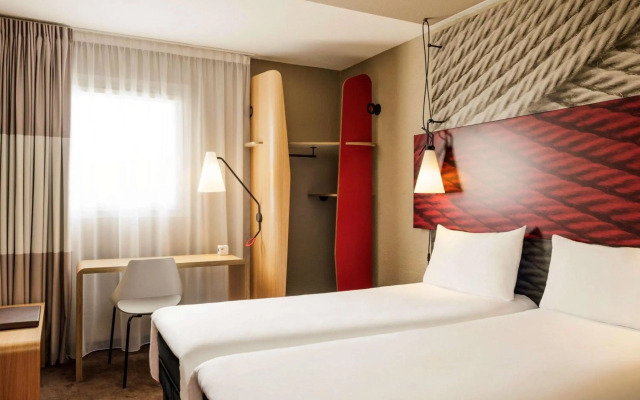 ibis Senlis