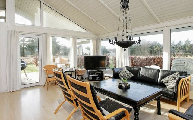 10 Person Holiday Home in Bindslev-by Traum