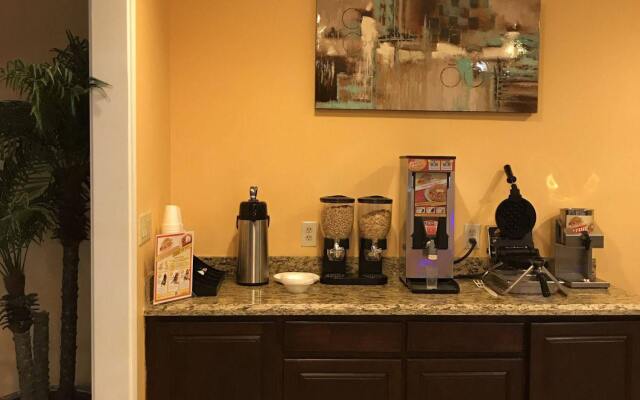 Los Fresnos Inn and Suites