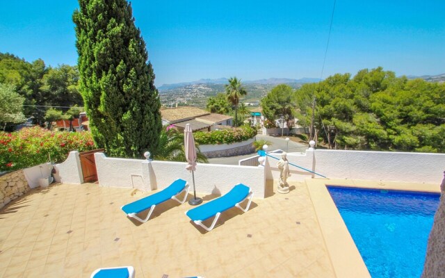 Alma - holiday home with private swimming pool in Benitachell