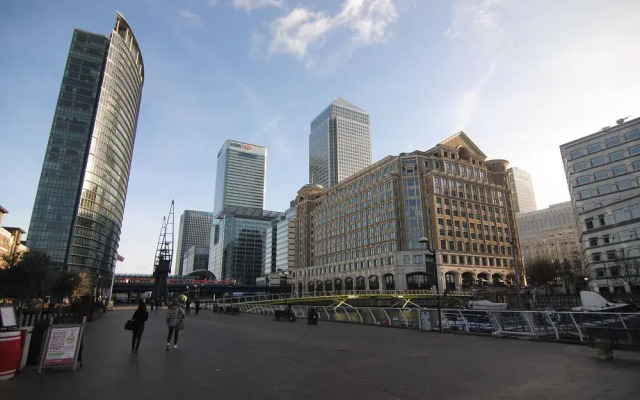 Canary Wharf Budget Apartments