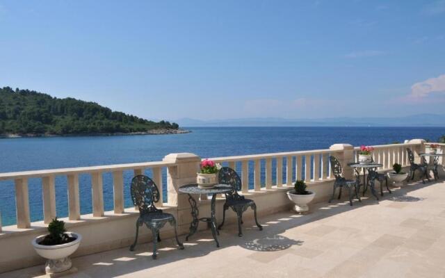 Apartments Sonja - 10m to beach