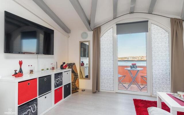 Sunset Apartment with a private yard at Medulin Riviera