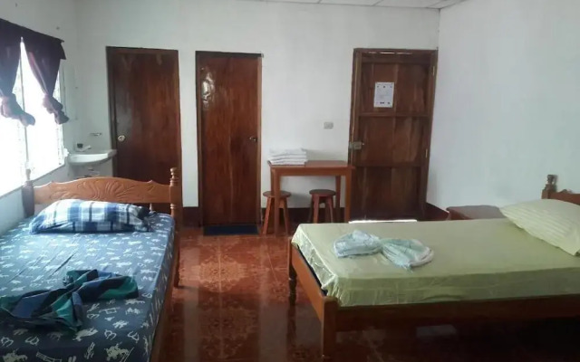Inn Hospedaje BullShark