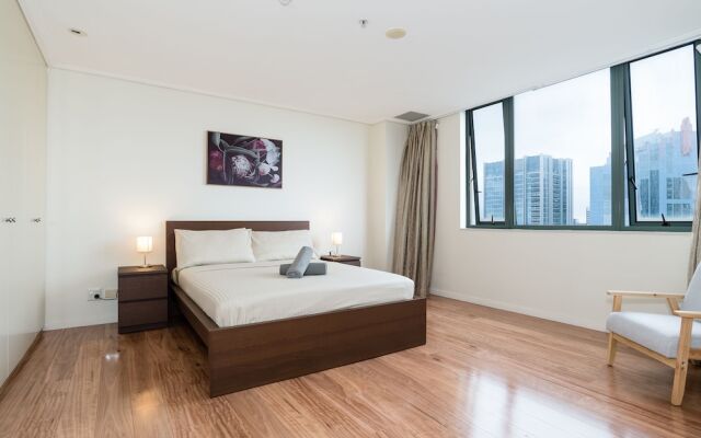 Sydney CBD Self-Contained Studio Apartment (2806PT)