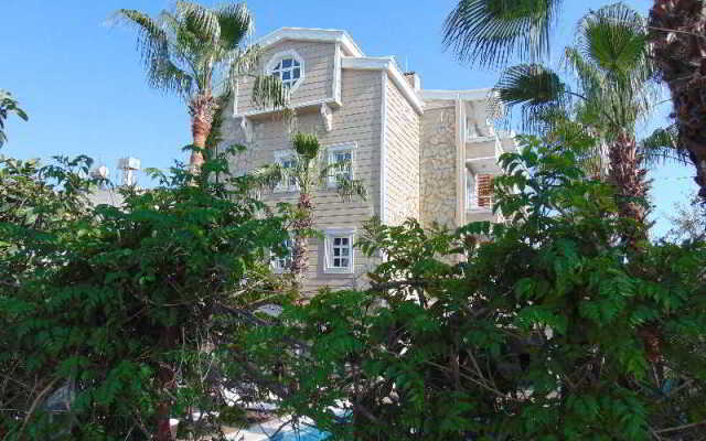 Nergiz Apartments