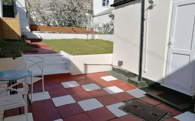 Stunning Holiday Accommodation by the sea