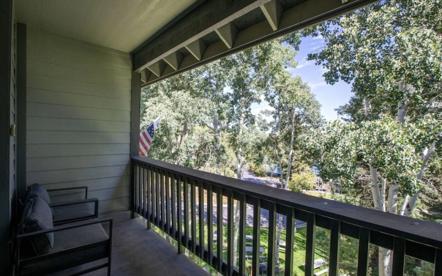 Snow Flower 126 2 Bedroom Condo