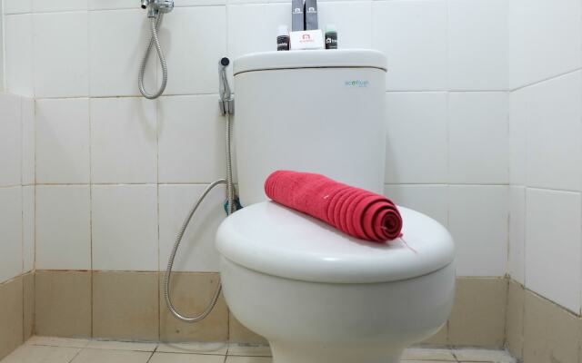 Compact 2BR Bassura City Apartment